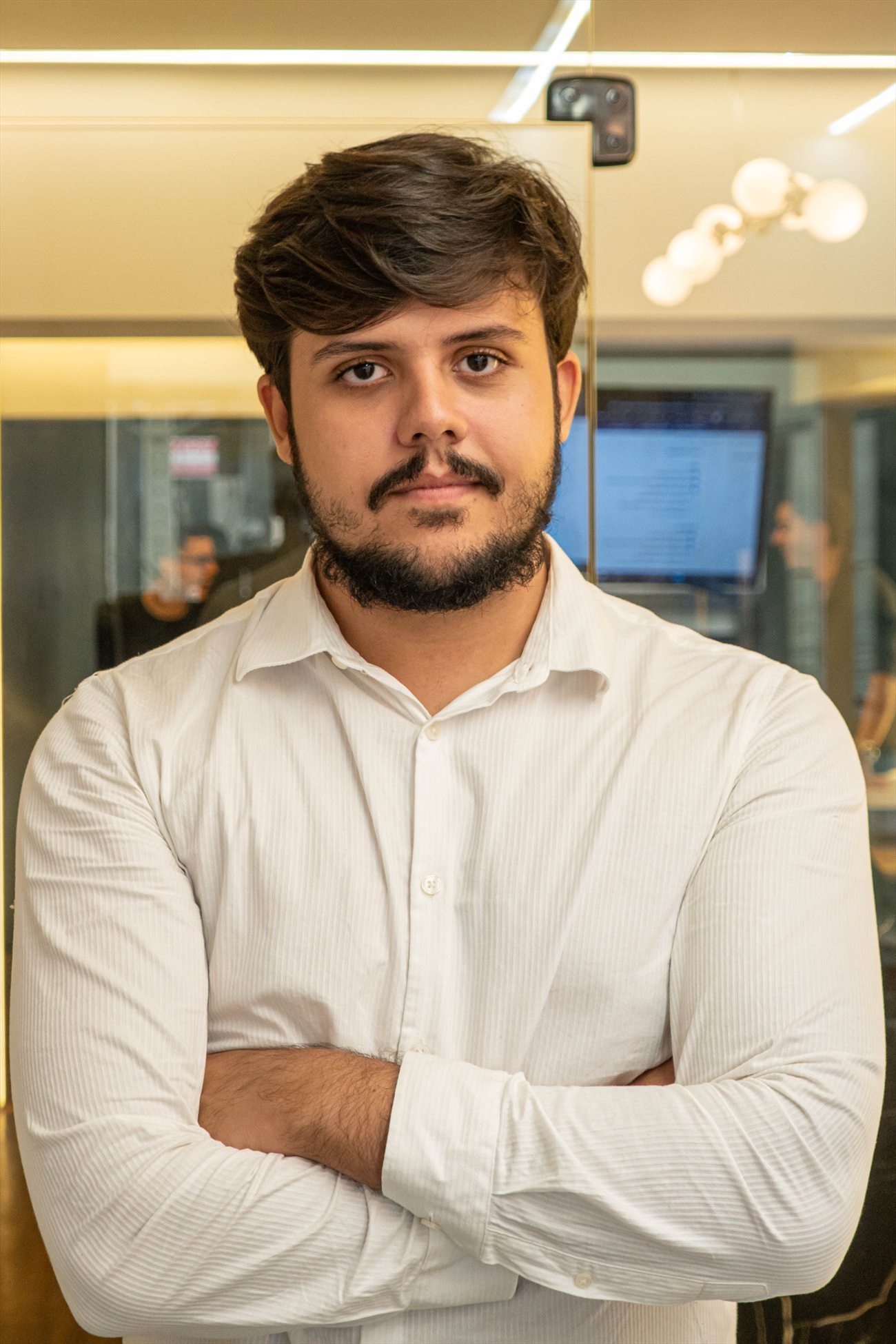 Caio Estrella em atendimento comercial